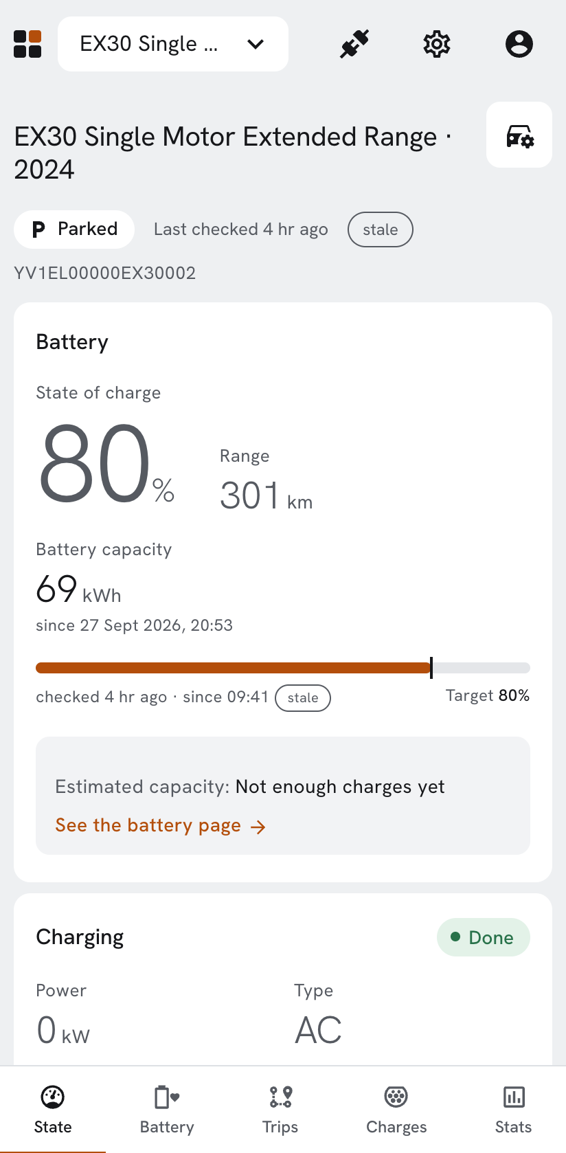The state of the car on a phone: charge, range and position.